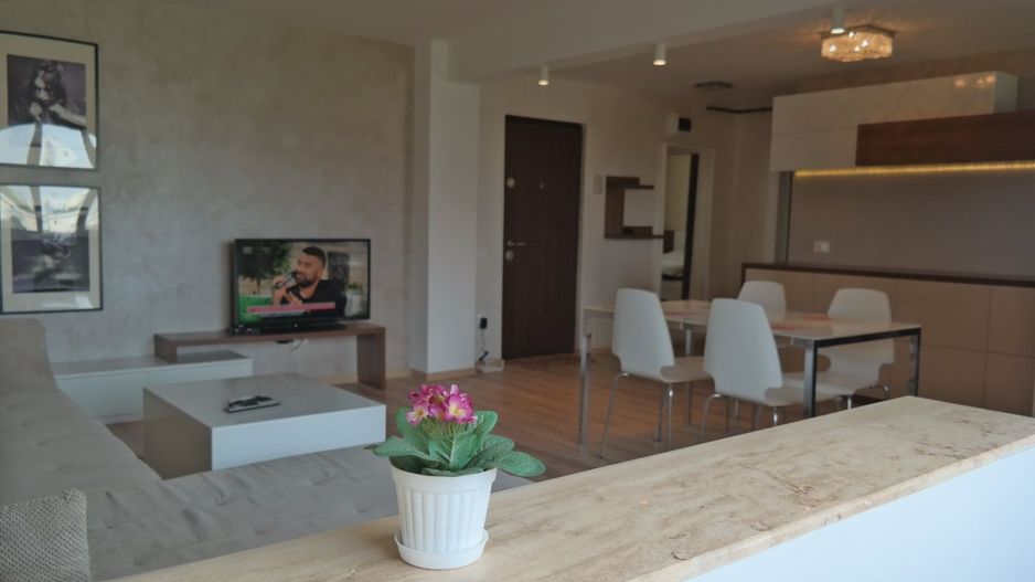 Vanzare 2 Camere Vitan Mall – Str. Brăndușelor – Centrală Proprie - Poză 1
