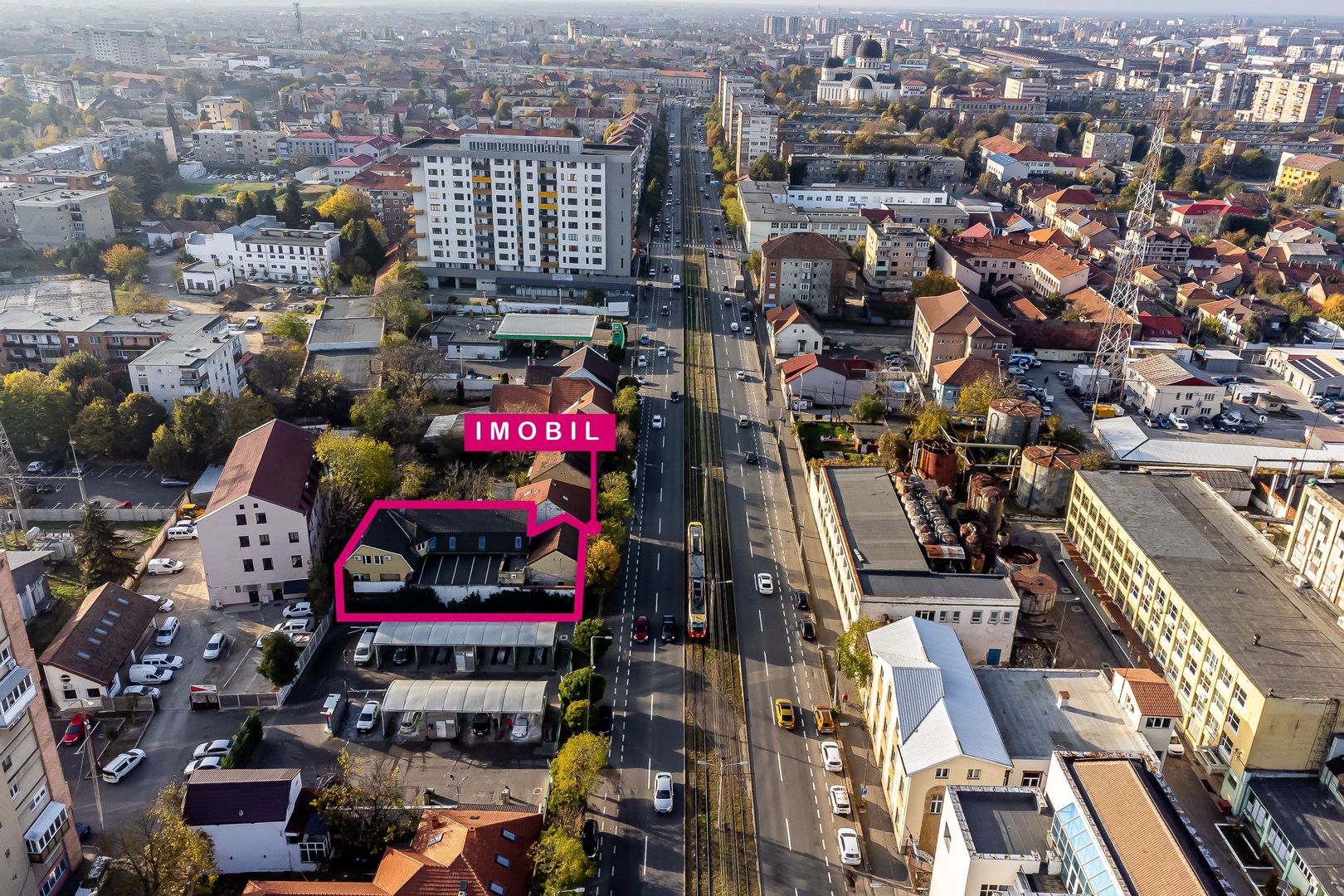 Spațiu generos în centrul Aradului. Ideal pentru birouri sau cabinete - Poză 1