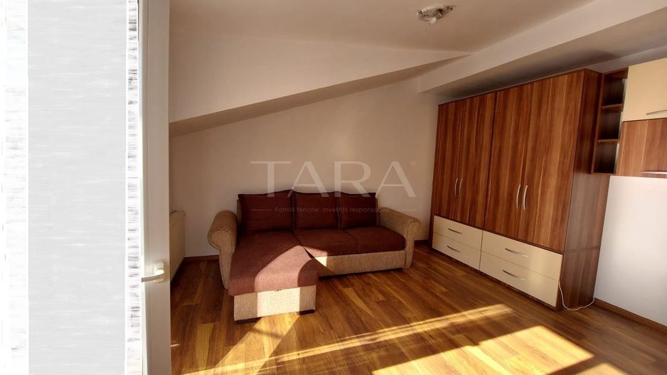 Apartament decomandat cu 2 camere, balcon și parcare, în zona Florilor - Poză 3