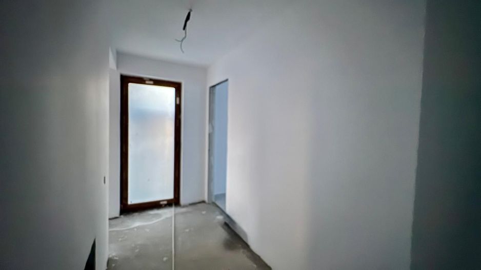 Casa duplex cu 2 locuri de parcare - Poză 16