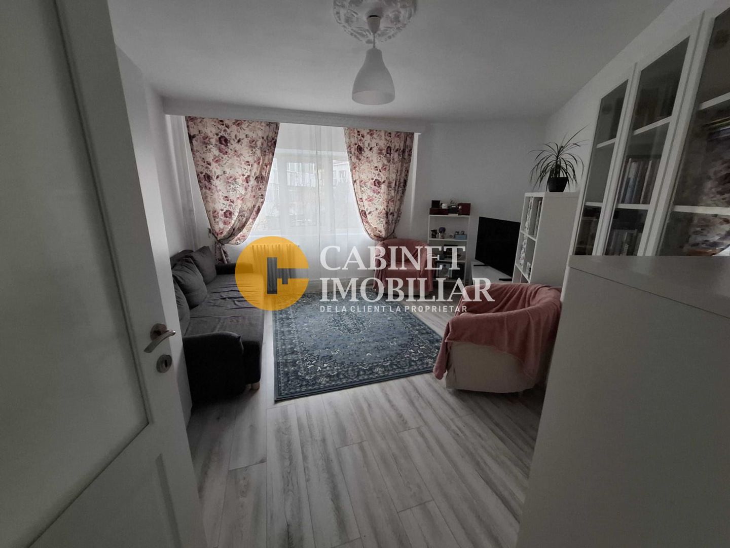 3 camere - DECOMANDAT - etaj intermediat - 75mp - Poză 1