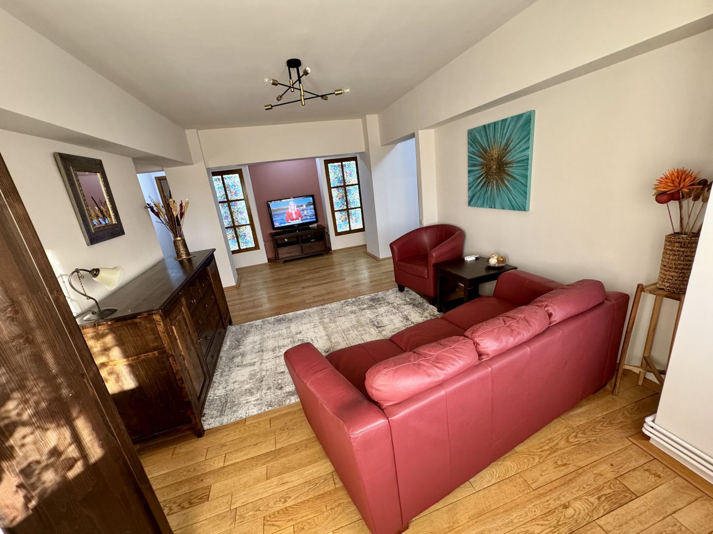 APARTAMENT SPATIOS SI LUMINOS - Poză 2