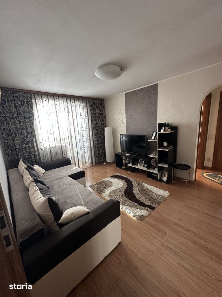 Apartament 2 camere semidecomandat, mobilat și utilat - Poză 1