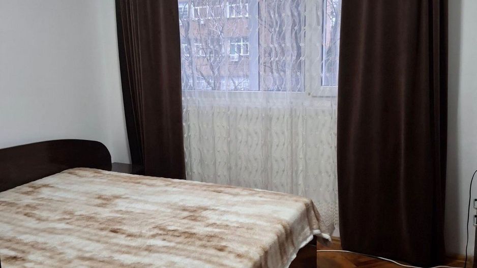 AP. 2 CAMERE 1 MAI, BUCATARIE INCHISA, BLOC REABILITAT, MOBILAT/UTILAT - Poză 1