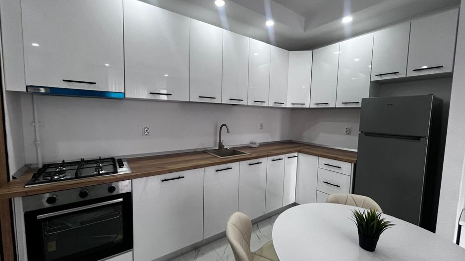Apartament tip studio de inchiriat la parter - Poză 4