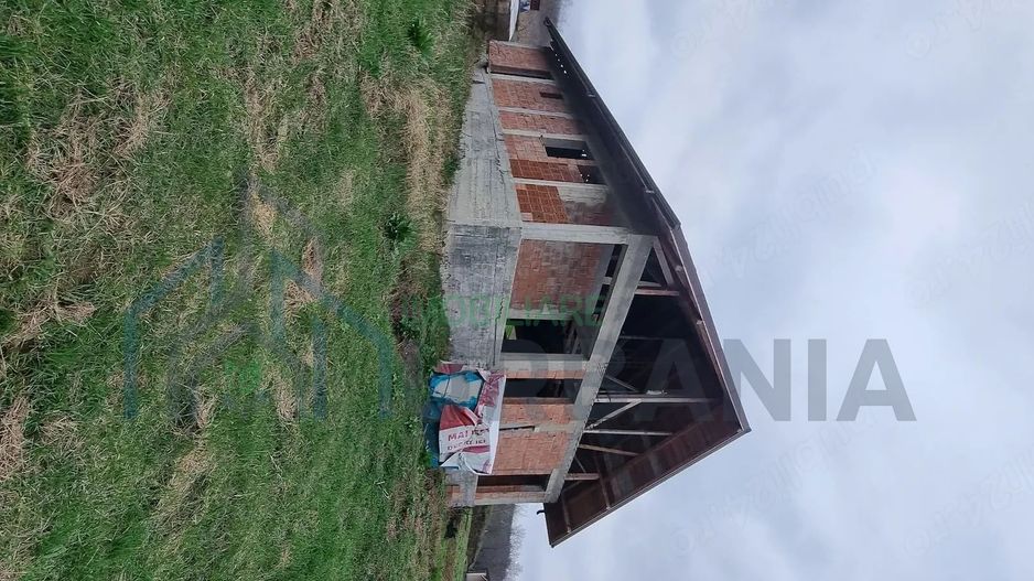 Casă la roșu, 130 mp, comuna Golăiești, județul Iași - Poză 1