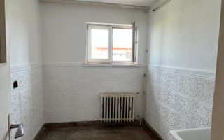 vand apartament 2 camere zona Crihala - Poză 2