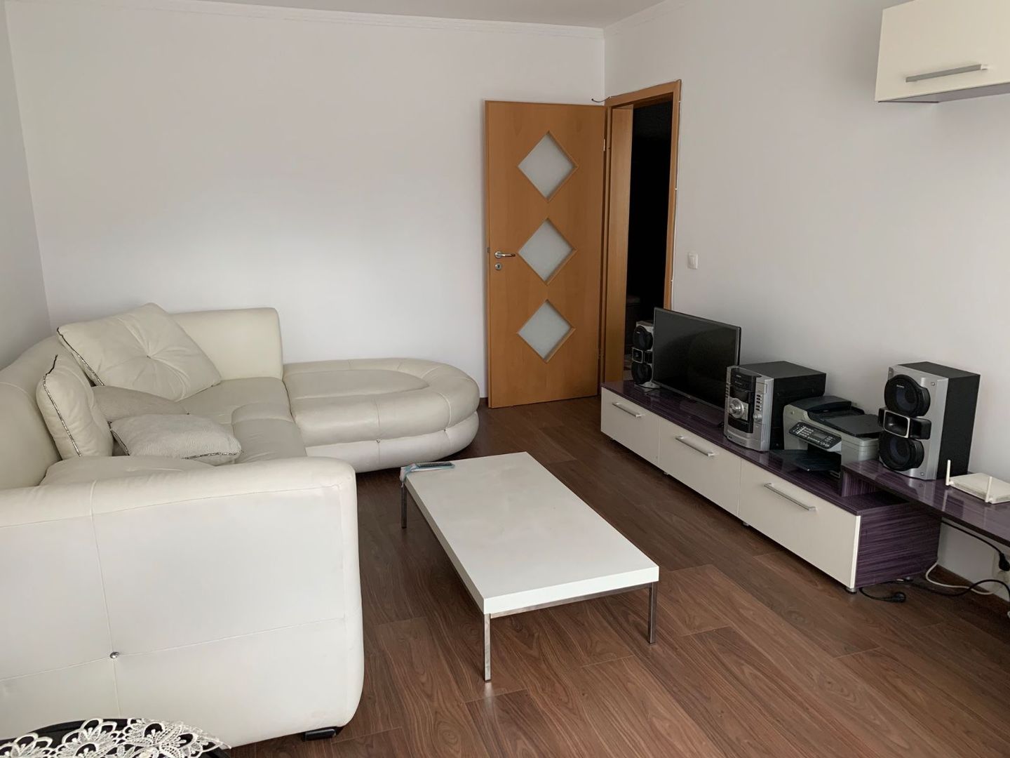 Apartament 2 camere, Aviatiei, centrala  proprie, etaj 1, metrou 5 min - Poză 2