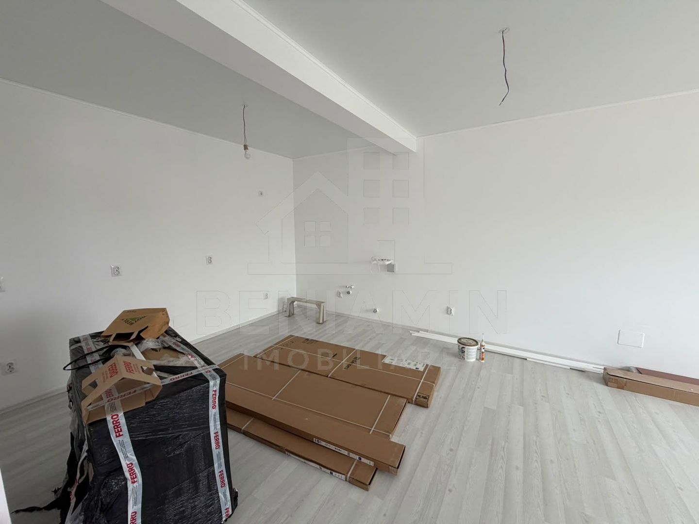 Casa-3 Dormitore-3 bai-Teren 300mp-Damila str Ficusului-La cheie - Poză 5