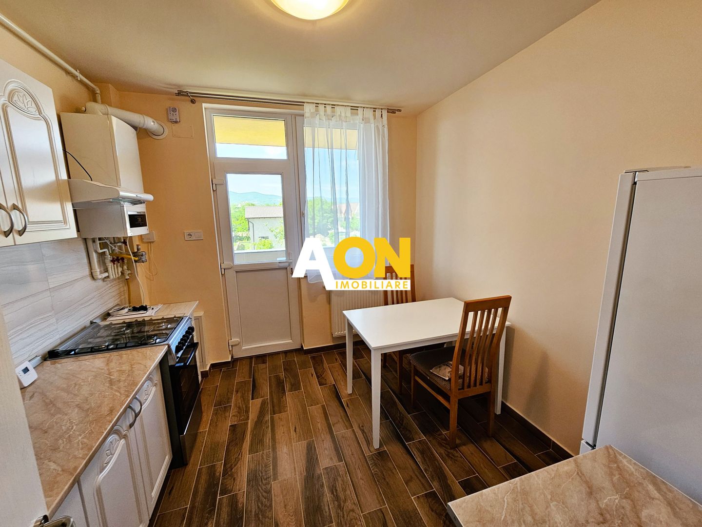 Apartament 2 camere, 56 mp utili, et.1 + boxa + parcare, bloc nou - Poză 4