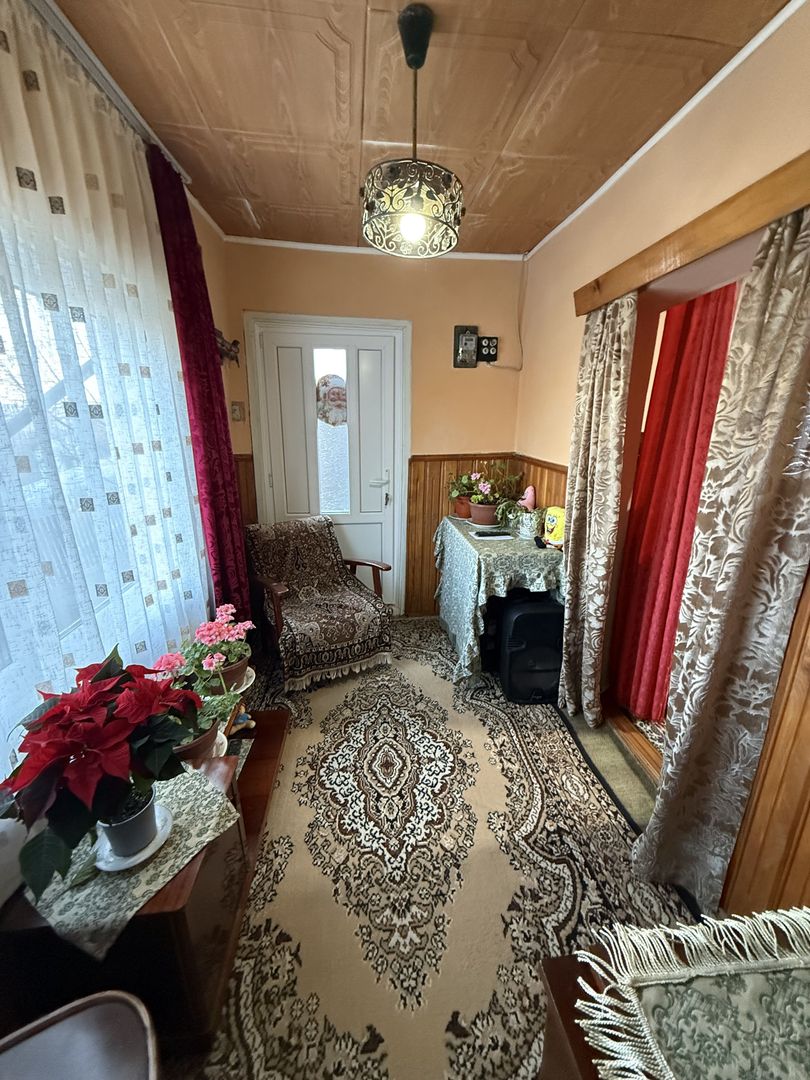 Casa 5 camere, foișor , garaj și teren 800mp cu toate utilitățile! - Poză 20