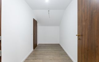 Eleganta, Confortul, Calitatea, liniste Vila P+M Garaj Pecica Arad - Poză 6