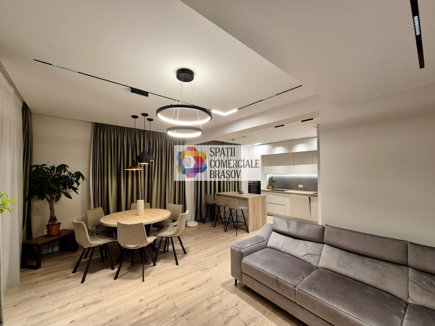 Casă 5 camere de vânzare Brasov - zona Tractorul - 118 mp - plus-imo.ro - Poză 1