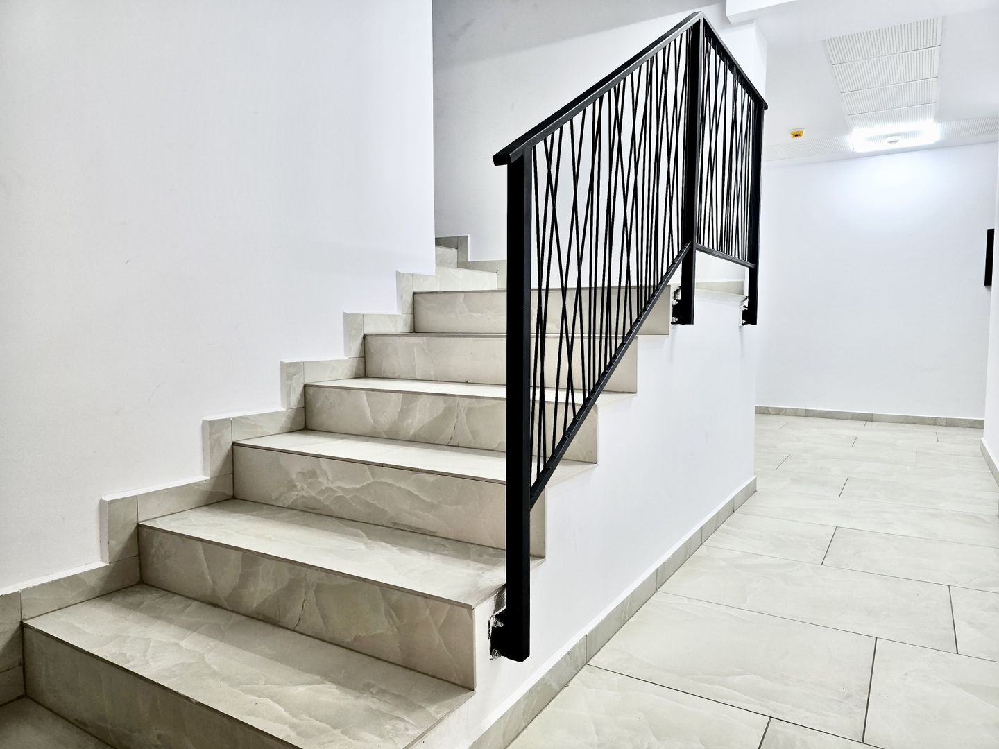 Apartament vibrant și primitor, prima închiriere, în Monarch Residence - Poză 17