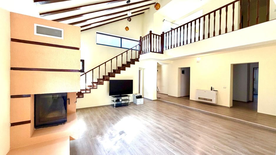 1100 e/ mp - Casa individuala  - 700 mp teren - la asfalt - Sacalaz - Poză 2