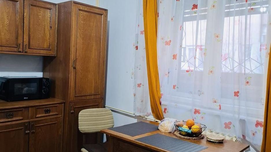 Apartament cu 2 camere semidecomandat  B-dul Dacia - Poză 1