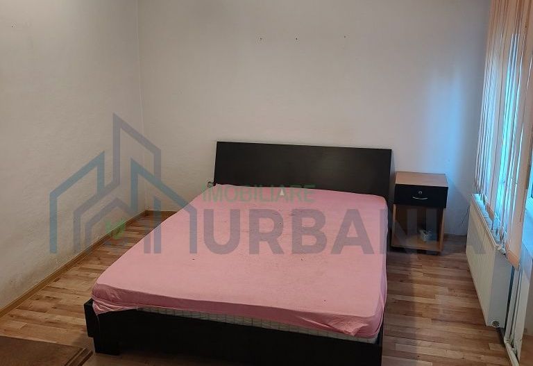 Casă de vânzare în Tătărași - Poză 4