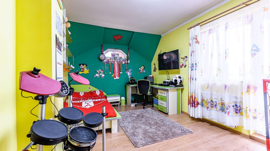 Oază de verdeață în Arad, cartier Pârneava. - Poză 11