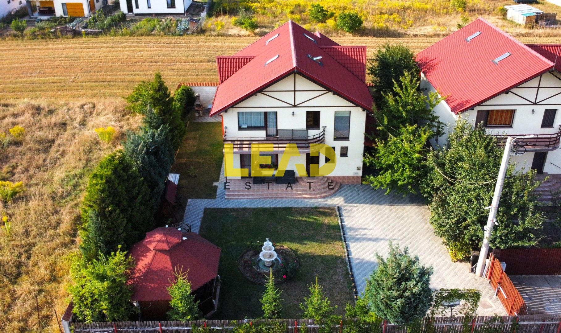 Oportunitate de achizitie vila deosebita, 250 mpu, curte 615 mp in Harman! - Poză 1