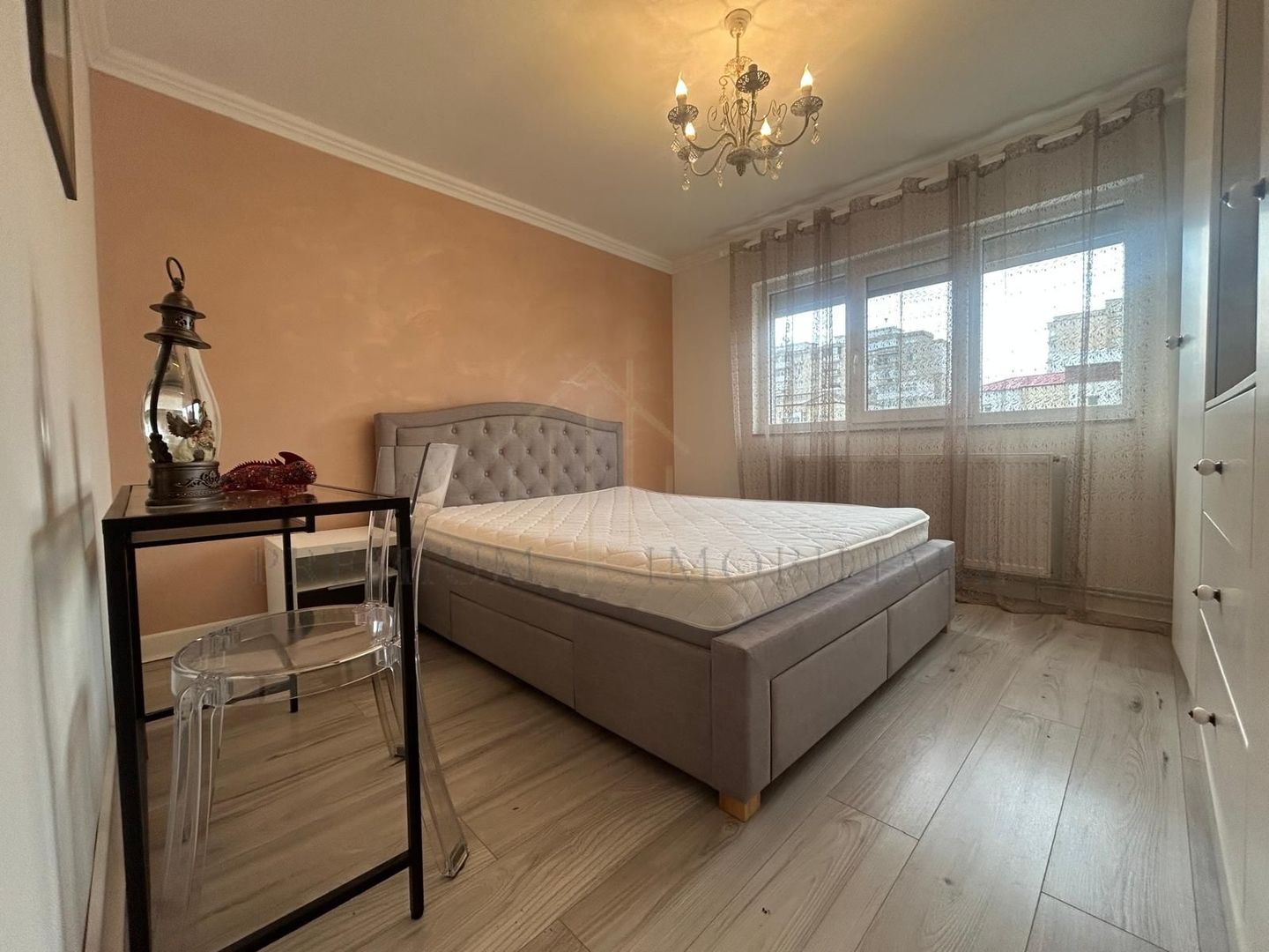 Apartament 2 camere decomandat, complet renovat, etaj 3/4,zona de sus - Poză 3