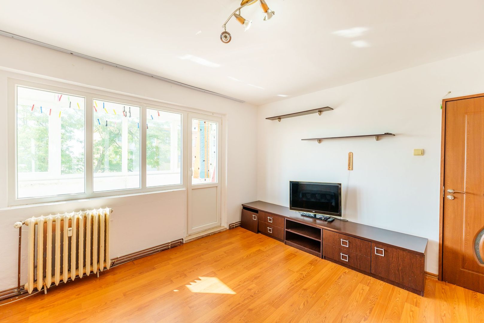 Apartament cu 3 camere de închiriat Vlaicu - Poză 2