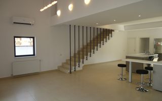 VILA CU 5 DORMITOARE SI PISCINA PRIVATA LA INCHIRIERE IN IANCU NICOLAE - Poză 3