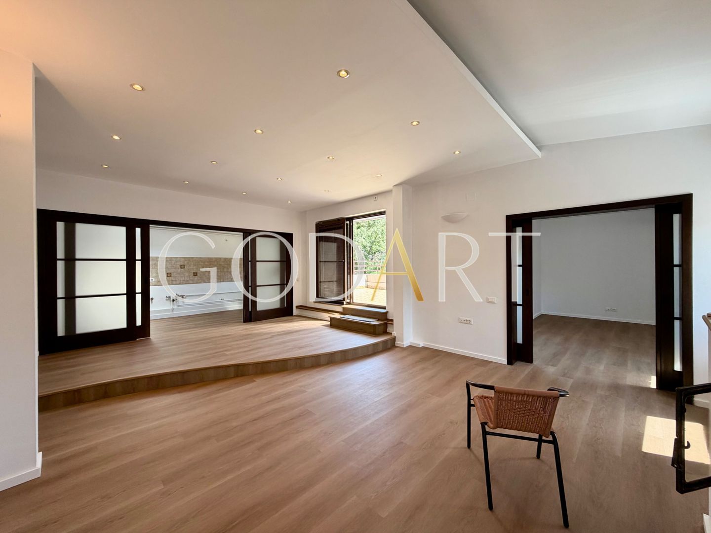 Penthouse cu terasă și vedere către parc | Vilă Art Deco–Bauhaus - Poză 2