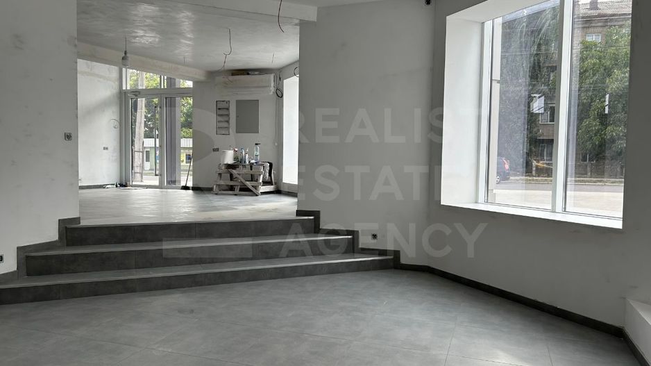Vanzarea spațiului comercial 136 mp, str. Kiev, Bălți - Poză 9