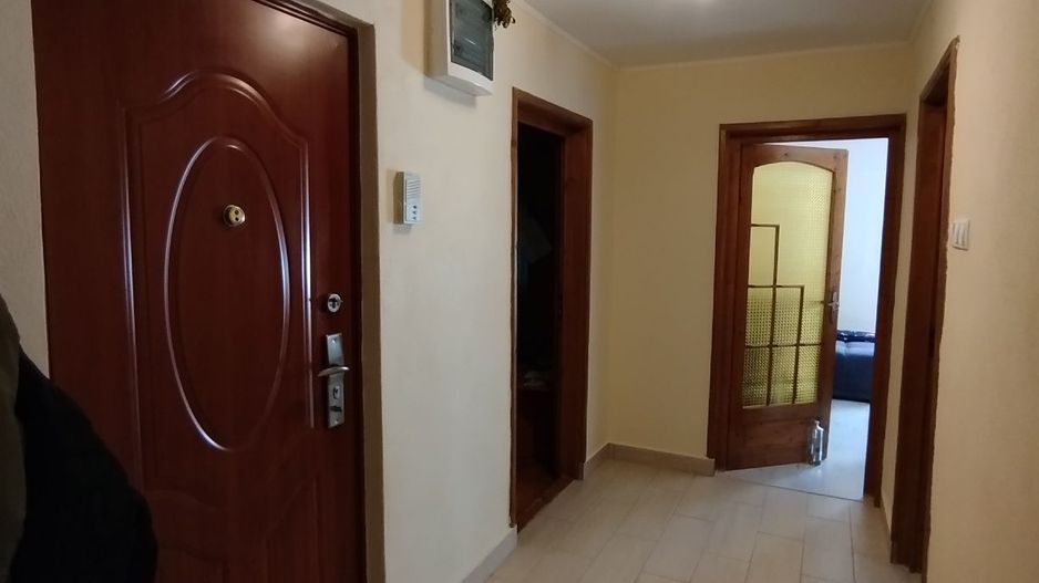 BRASADAS vinde ap 3 cam Carpați 2 etaj 1/4. - Poză 2