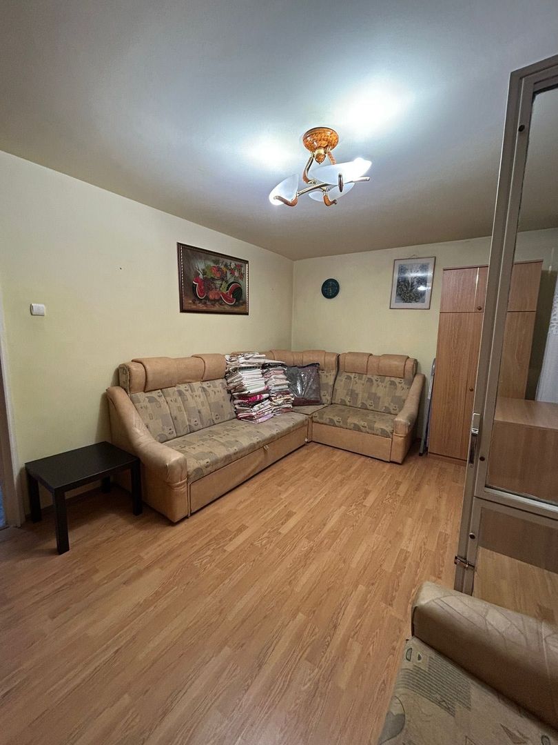 Vand apartament 3 camere Rahova - Poză 1