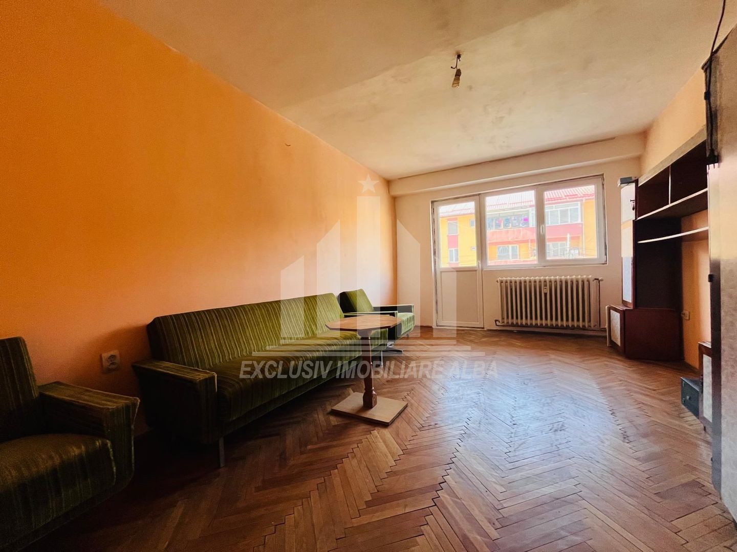 Apartament cu 3 camere decomandate, Centru - Poză 1