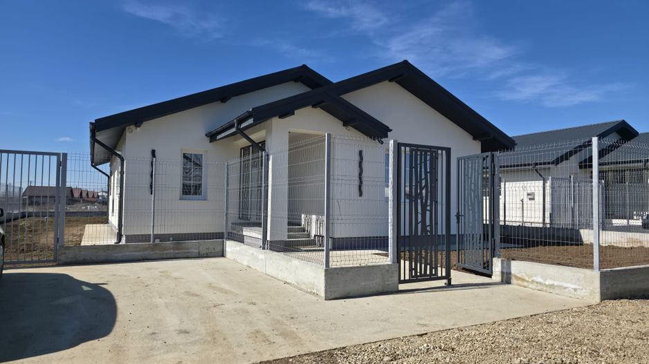 Casa Parter de vanzare in Balotesti - Poză 1