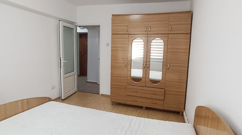 Apartament cu 2 camere, mobilat in blocul Onix-Grivitei - Poză 6