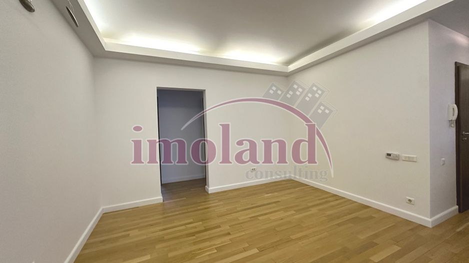 Vanzare Parter Inalt in Vila - Primaverii - Poză 7