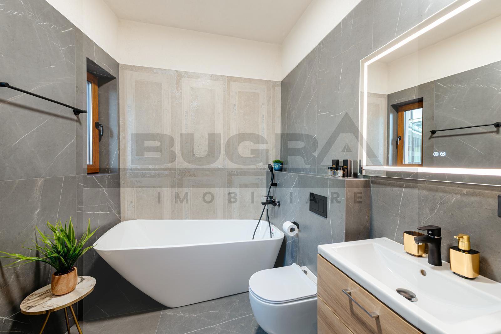 Apartament 3 camere LUX, 81 mp, parcare, zona Centrala - Poză 11