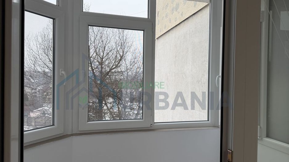 Persoană Fizică închiriez apartament cu 2 camere decomandat - Poză 13