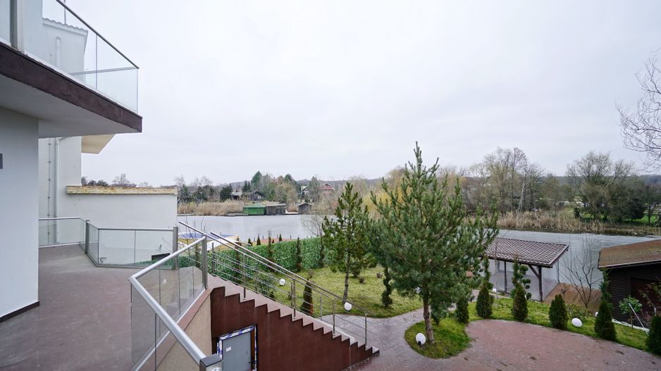 👉 Vilă spectaculoasă pe lac – Ghermănești | 573 mp | Terasă, ponton, - Poză 28