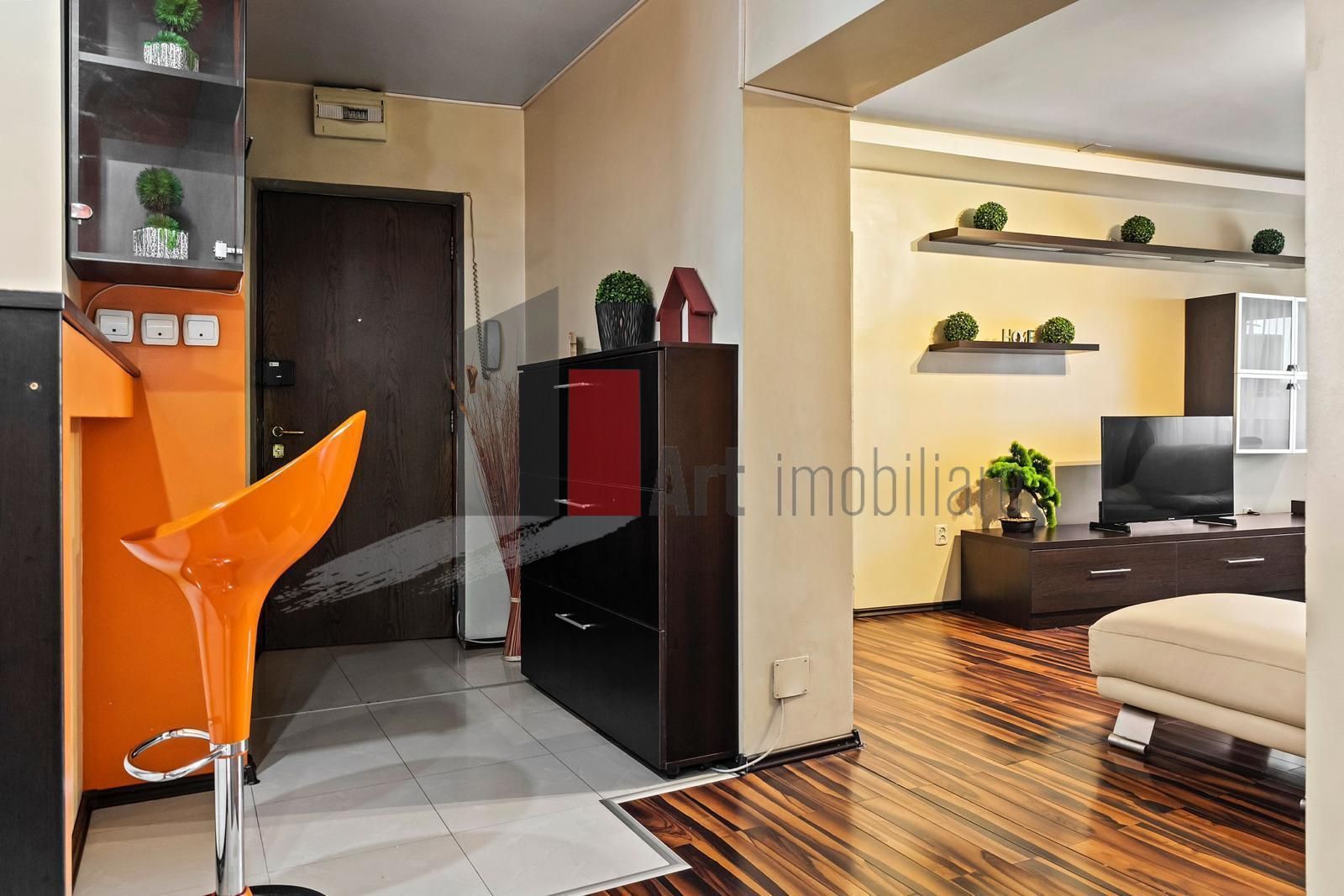 APARTAMENT  DE  4 CAMERE UNIRII - Poză 4
