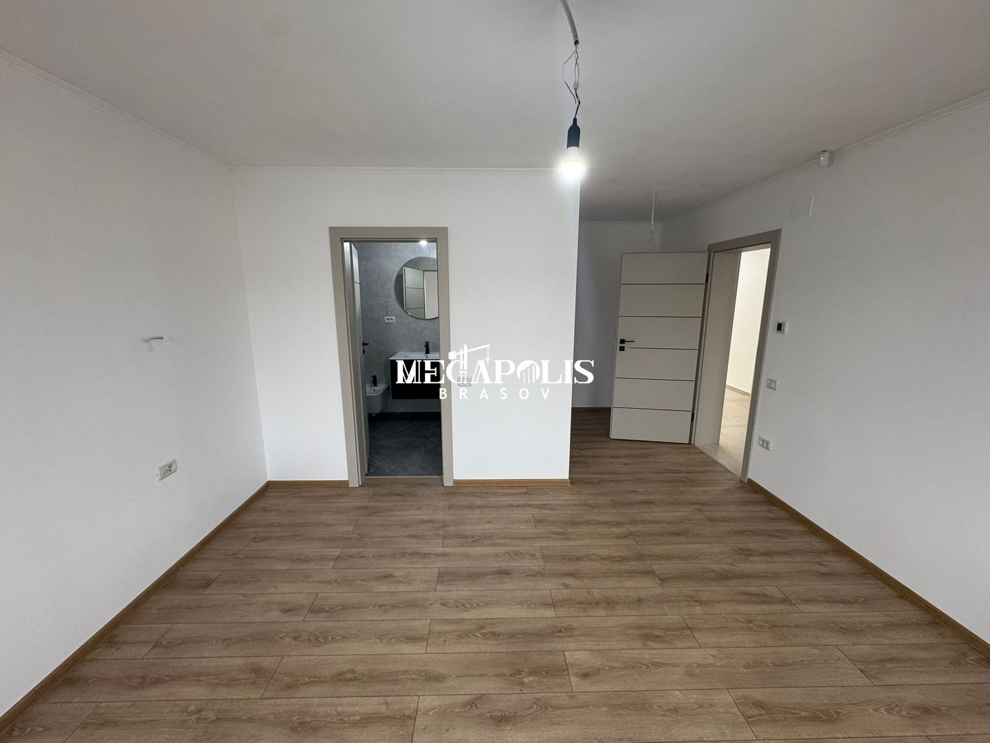 Vanzare Casa pe Parter  4 Camere  Brașov în Cartierul izvor - Poză 4