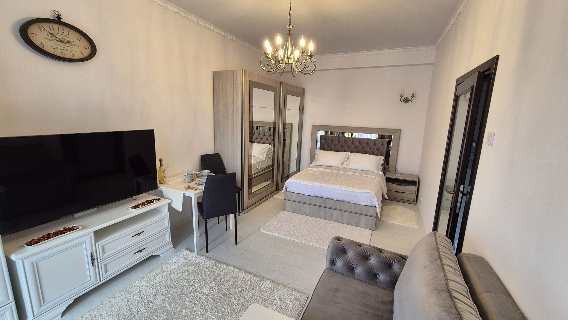 Garsonieră Modernă și Elegantă - Magheru - Romana - Poză 17