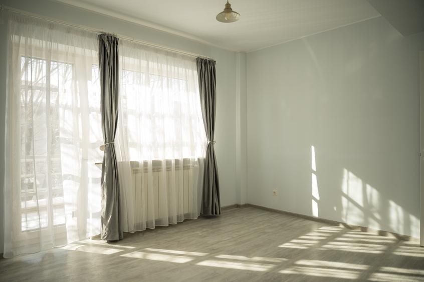 Pipera - Vilă modernă cu 4 dormitoare, curte generoasă și parcare subterană - Poză 12