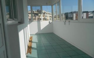 Apartament lux, zona Piata Victoriei, 4 camere , 2 bai, centrala termica  terasa - Poză 13