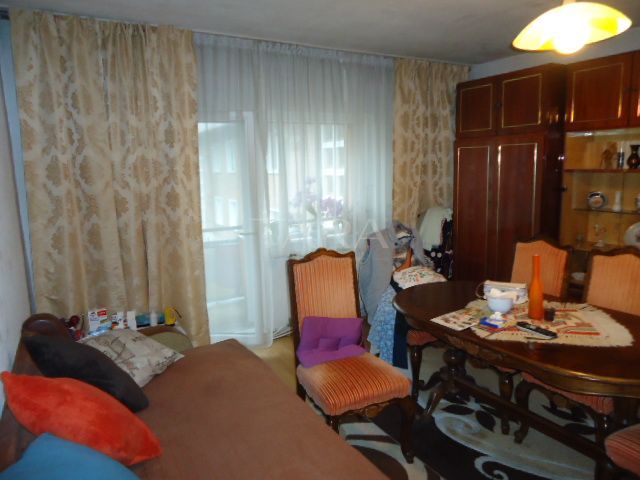 Apartament cu 4 camere, Dambul Rotund. - Poză 1