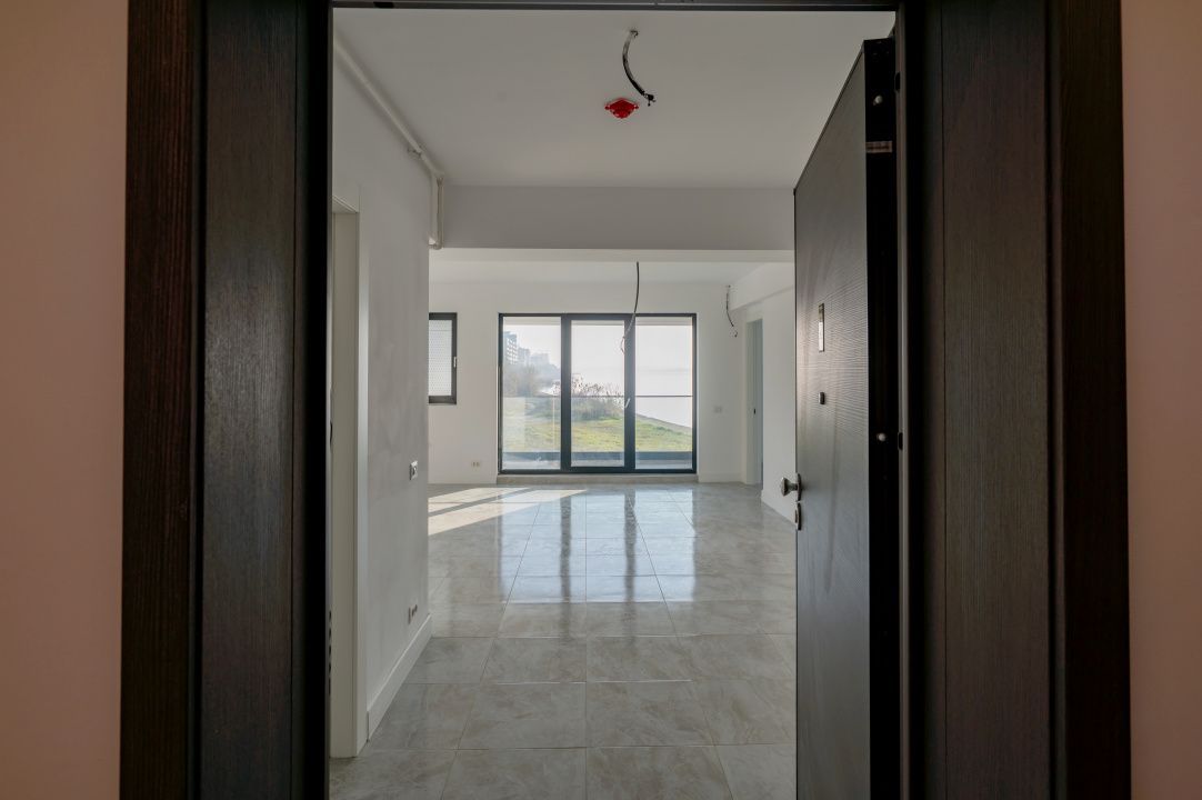 2 camere Mamaia | Private Lake- bloc 2025| Vedere frontală la lac, la 5 m de apa - Poză 8