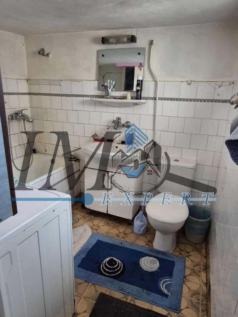 Casa ,curte și gradina.Teren cu 2700 mp. - Poză 5