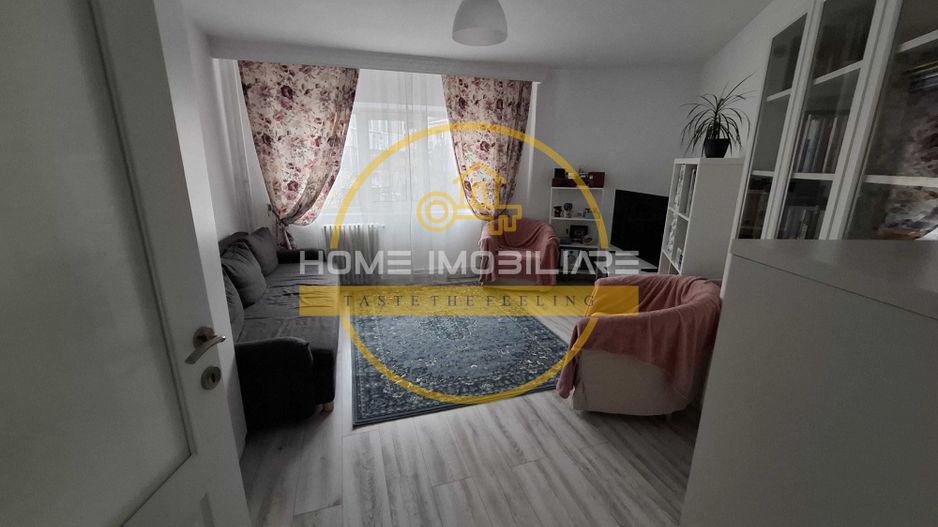 Bloc din 80/ Apartament cu 3 camere/ Decomandat/ mobilat/utilat/ 75 mp - Poză 1