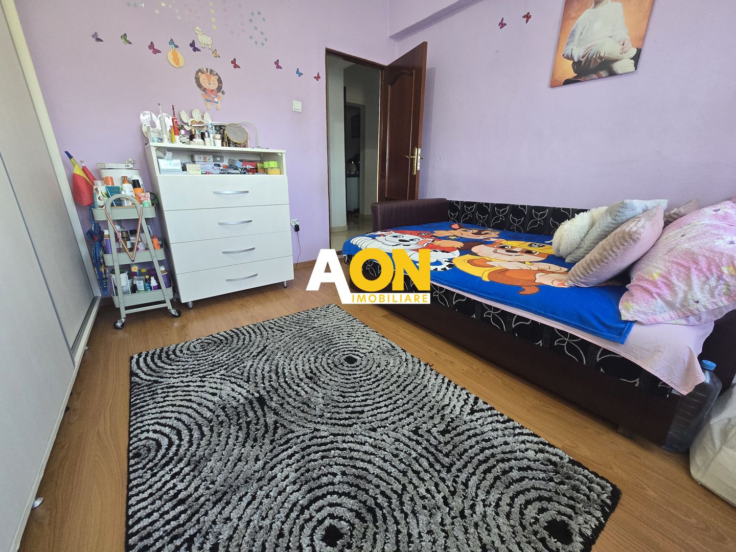 Apartament 3 Camere, 2 Bai, cu Balcon - Poză 4