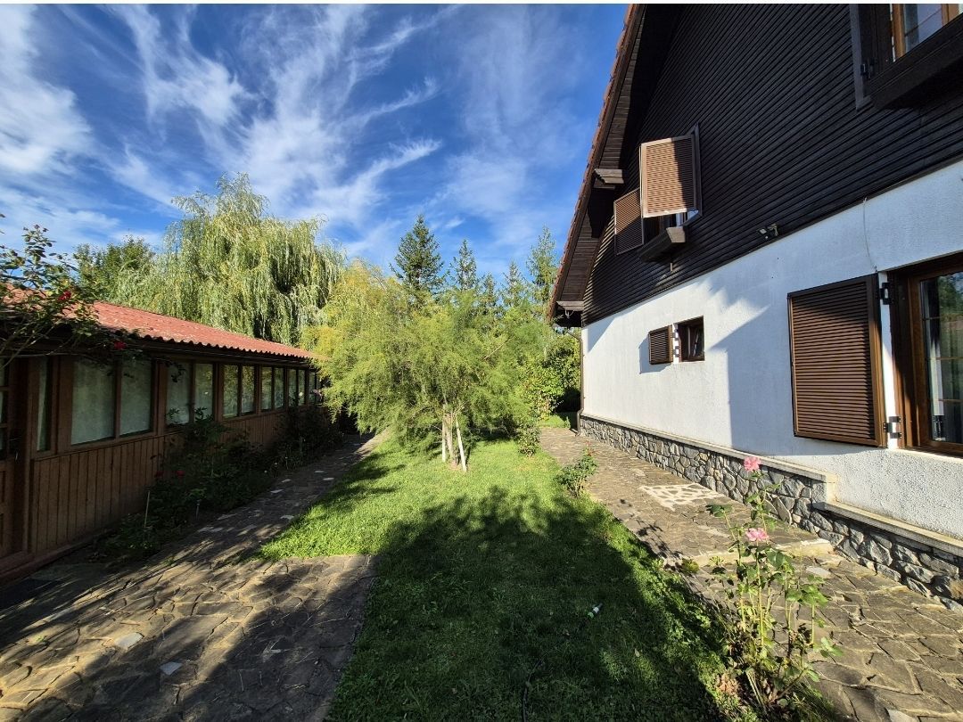 Cabana de lemn cu fundatie 86 mp+ livada pomi fructiferi+teren 847 mp - Poză 15