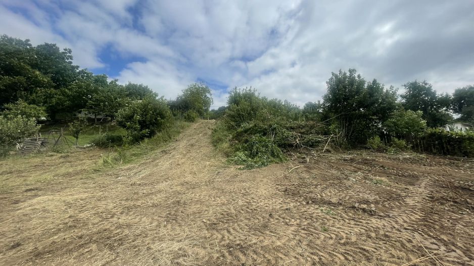 Iasi - Tomesti 3600mp intravilan intre case zona linistita + utilități - Poză 5