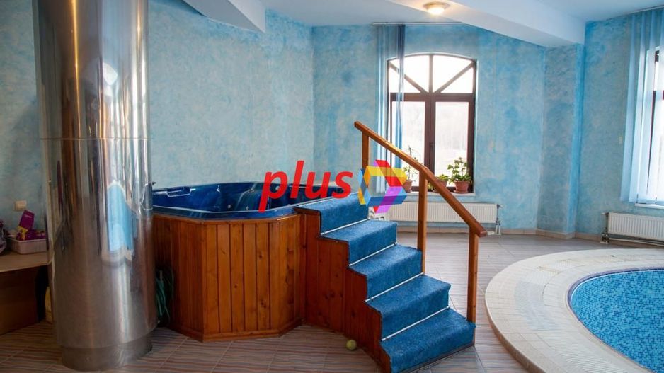Conac cu piscina - 1810 mp - Poză 11